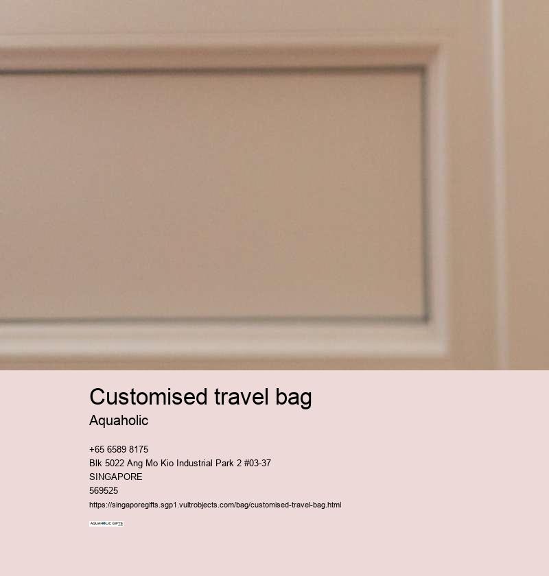 customised travel bag